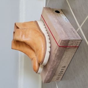 Bed Stu Bone Rustic Lydyi size 8